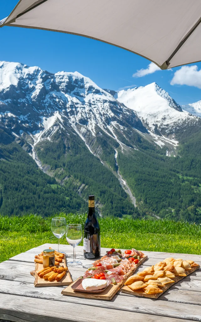 Tourtons et ravioles