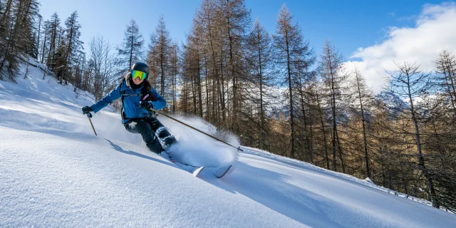 Skiing in Serre-Eyraud