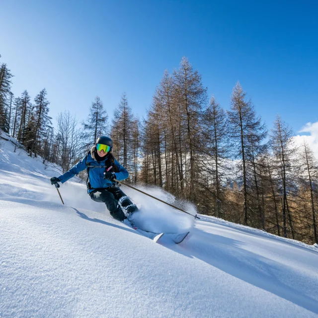 Skiing in Serre-Eyraud