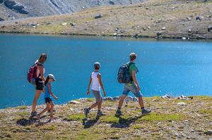 Le Monde des 6 Lacs (© Gilles Baron) Le Monde des 6 Lacs (© Gilles Baron)