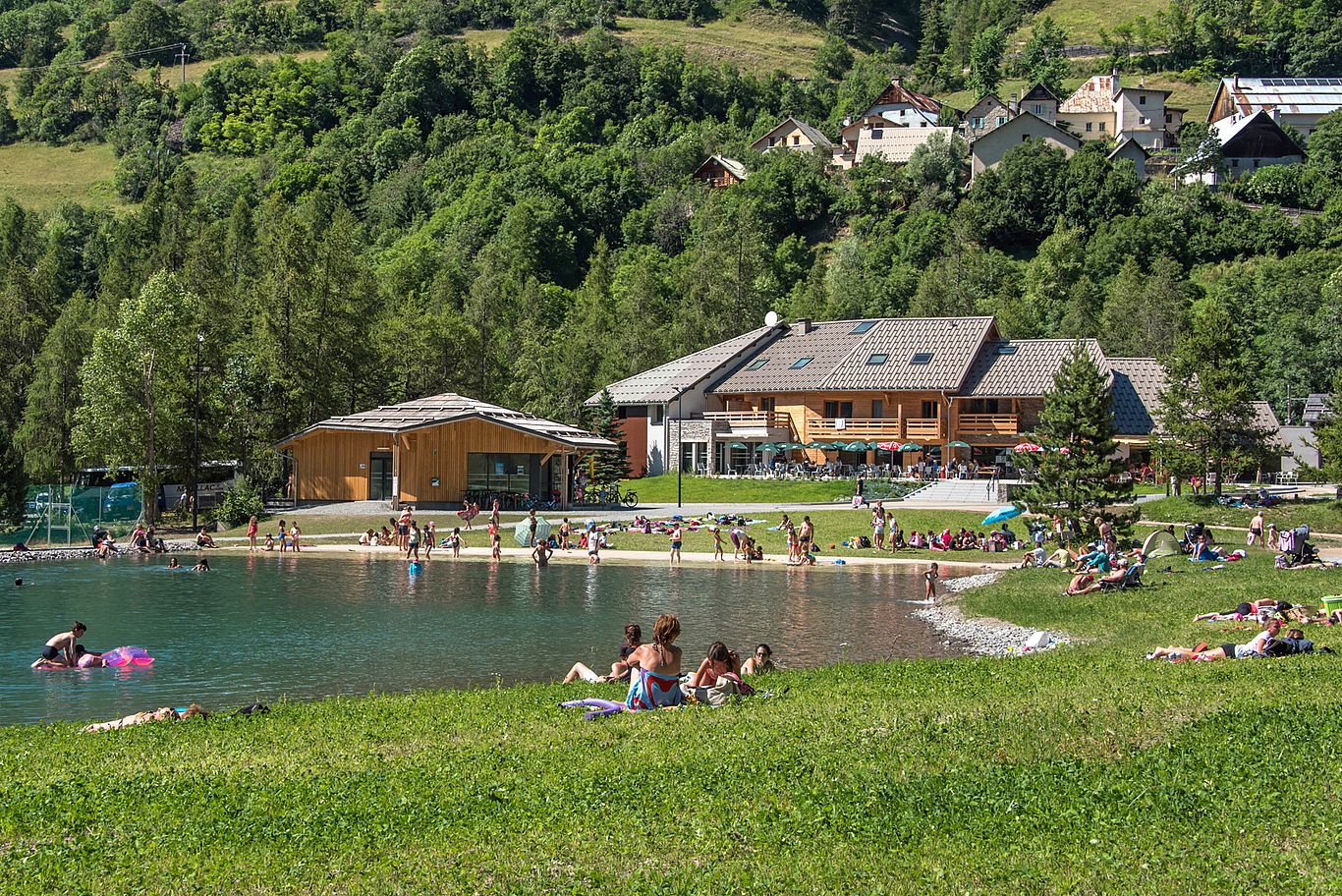 Base de Loisirs d'Orcières (© Gilles Baron)