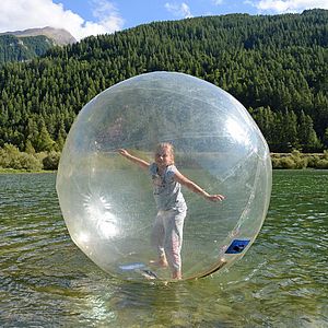 Bulle aquatique à la Base de Loisirs (© Gilles Baron)