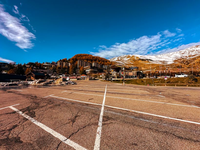 Parking Place du Marché (P3) - © OT Orcières