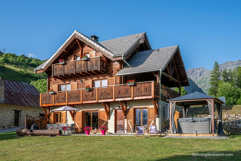 Chalet entier - © Gilles Baron