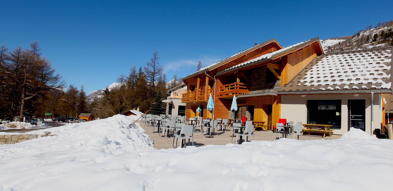 Patinoire base de loisirs - © Auberge La Gravière