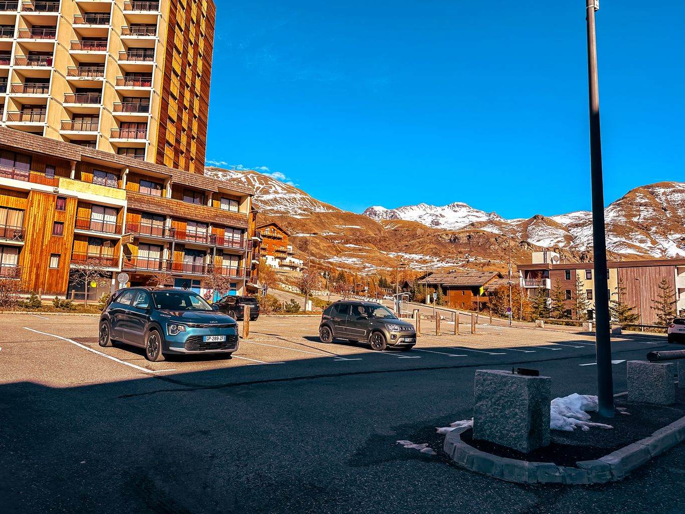 Parking de la Place du Queyrelet (P6) - © OT Orcières