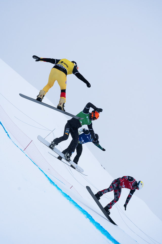  - © FIS Snowboard
