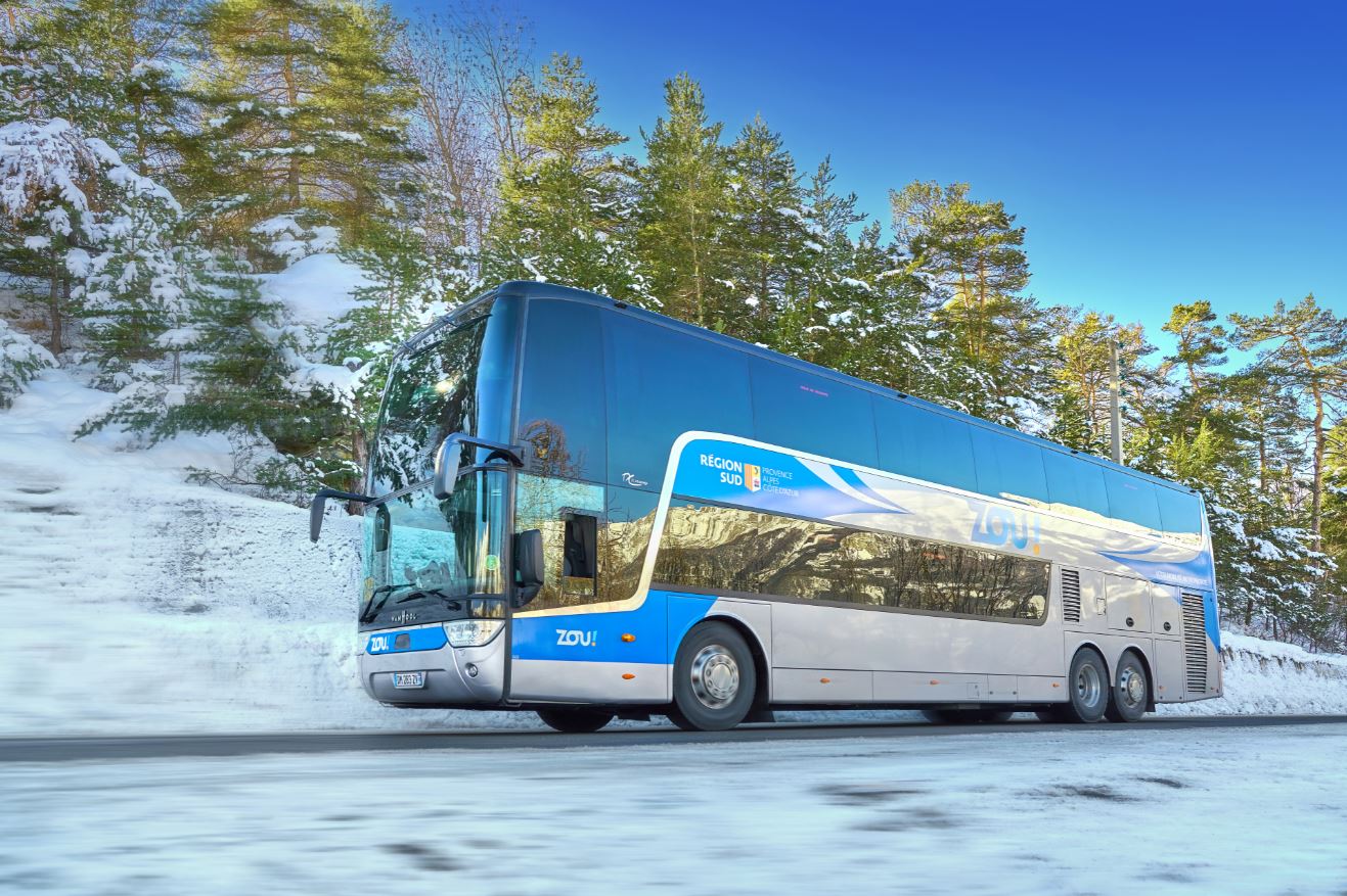 La Neige en Bus - © LER ZOU !